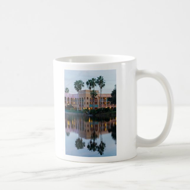 Caneca De Café Primaveras Coronada Reflexões (Direita)