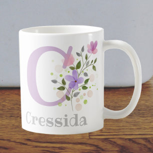 Caneca De Café Primeira Inicial Mais Nome Cressida com Flores