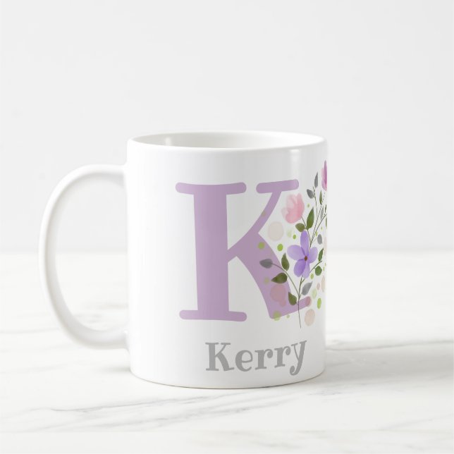 Caneca De Café Primeira Inicial Mais Nome Kerry com Flores (Esquerda)
