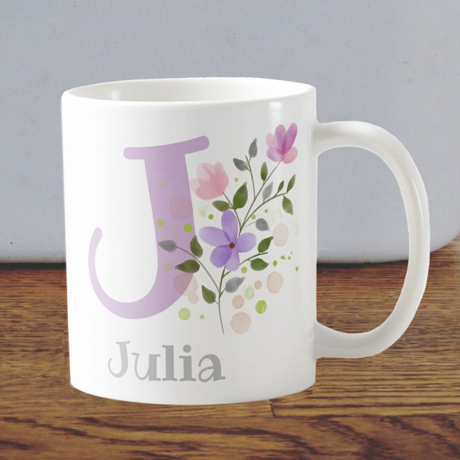 Caneca De Café Primeiro Nome Inicial Mais Julia com Flores (Criador carregado)