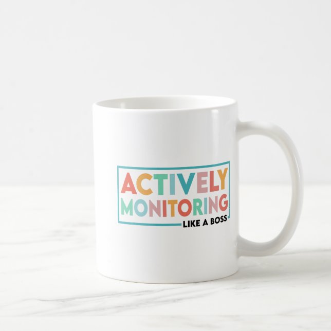 Caneca De Café Professor de Dia de Teste Monitorando Ativamente C (Direita)