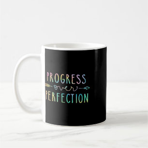 Caneca De Café Progresso de Volta às Aulas em vez de Perfeição Mo