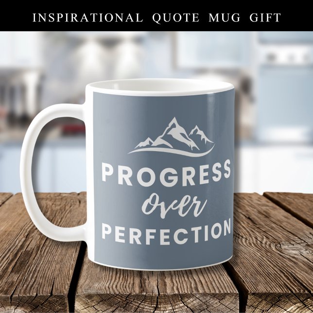 Caneca De Café Progresso Sobre A Perfeição Das Cinzas De Cotações (Criador carregado)