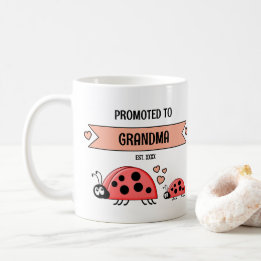 Caneca De Café Promoted to grandma ladybugs peach