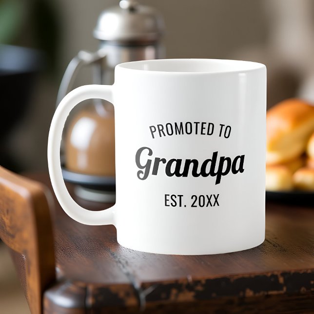 Caneca De Café Promovido a Avô Data Est. Personalizado (Criador carregado)