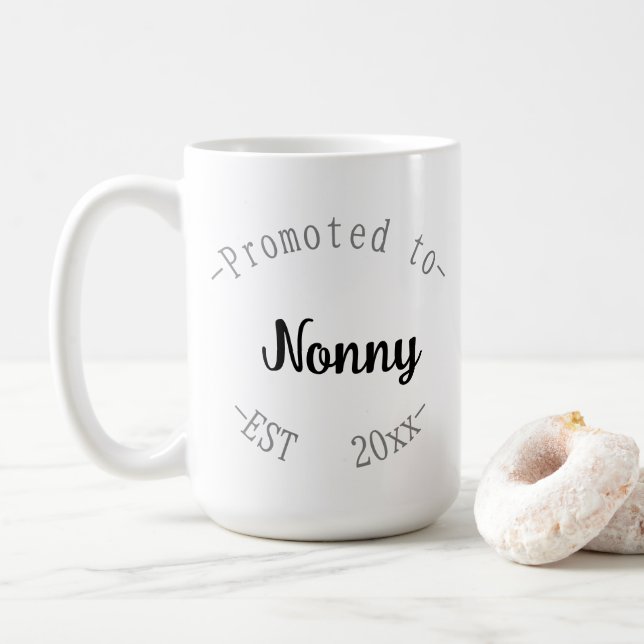 Caneca De Café Promovido a Nonny (Com Donut)