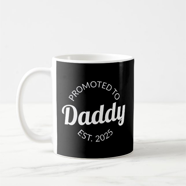 Caneca De Café Promovido a Papai Est. 2025 Eu (Esquerda)