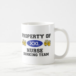 Caneca De Café Propriedade da equipe do bebendo da enfermeira