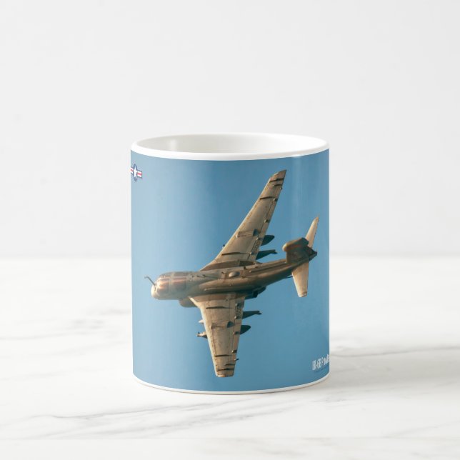 CANECA DE CAFÉ PROWLER EA-6B (Centro)