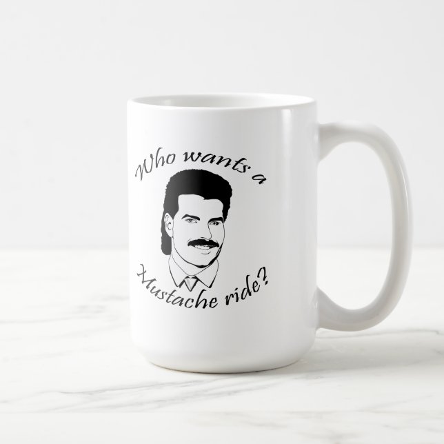 Caneca De Café Quem quer um passeio do bigode? (Direita)