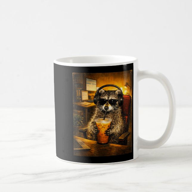 Caneca De Café Raccoon drinking iced coffee funny caffeine lover (Direita)