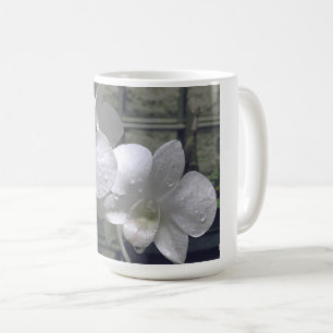 CANECA DE CAFÉ "RAINDROPS ON WHITE ORCHIDS"