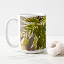 Caneca De Café Ramo de bordo verde fofo com folhas pequenas