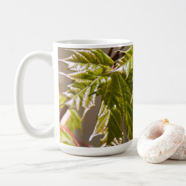 Caneca De Café Ramo de bordo verde fofo com folhas pequenas (Com Donut)