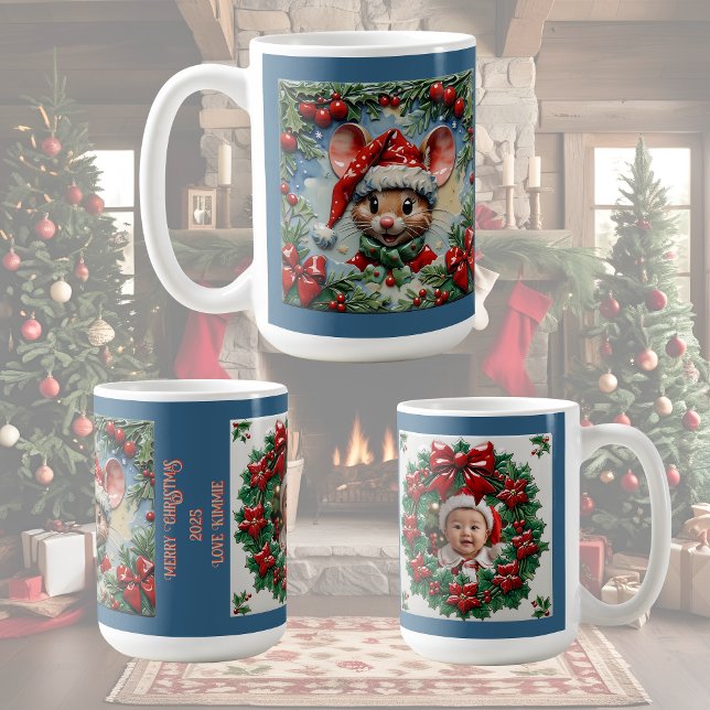 Caneca De Café Rato de Natal Espreitando Personalizável (Criador carregado)
