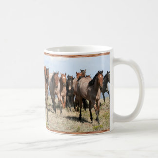 Caneca De Café Rebanho frontal dos cavalos