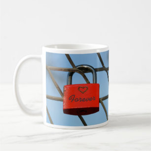 Caneca De Café Red Love Lock Padlockwith Heart on Fence