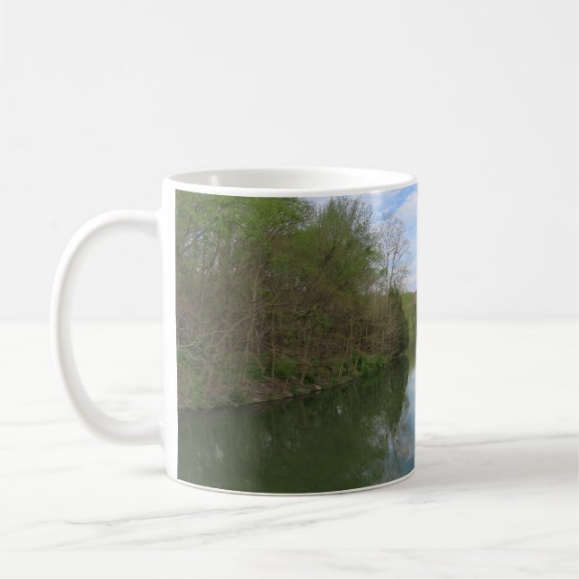 Caneca De Café Reflexões sobre o Lago Radnor Cloudy (Esquerda)