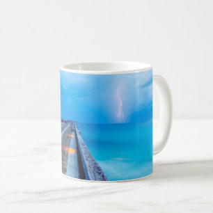 Caneca De Café Relâmpago No Cais Navarre Beach