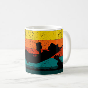 Caneca De Café Relaxando no Sol - Menina em Hammock Lendo