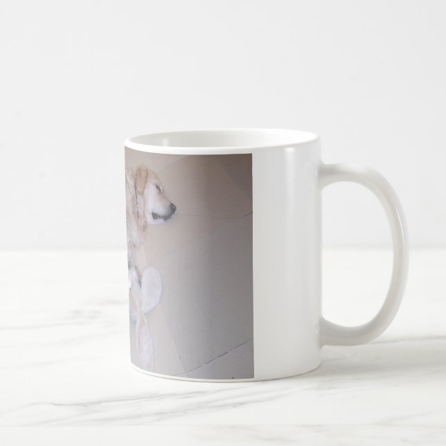 Caneca De Café Retriever De Ouro De Dormência Bonita Com Coelho D (Direita)