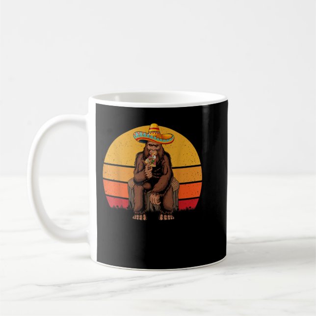 Caneca De Café Retro Bigfoot Holding Pizza Mexican Sasquatch Cinc (Esquerda)