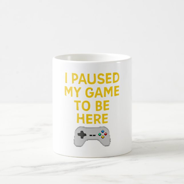 Caneca De Café Retro Gaming Pixel Art Design" (Centro)