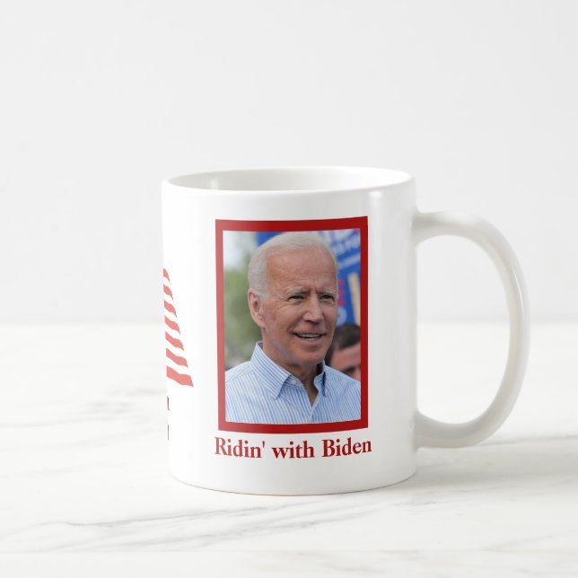 Caneca De Café Ridin' com Biden (Direita)
