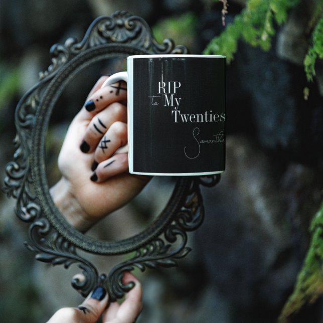Caneca De Café RIP 20s aniversário de 30 anos preto e branco (Criador carregado)