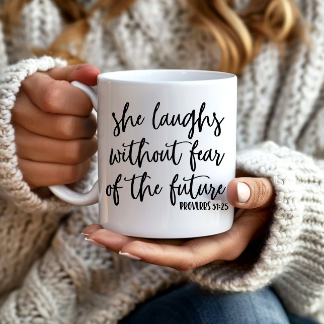 Caneca De Café Risos Sem Medo do Futuro Versículo da Bíblia (Christian Bible verse mug: "She laughs without fear of the future.")