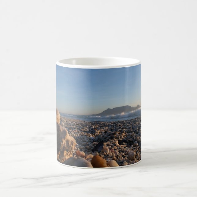 Caneca De Café Rochas Empilhadas na Montanha da Mesa de Praia de  (Centro)