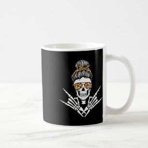 Caneca De Café Rocker Skeleton Hand Rock Sobre Leopard Messy Bun