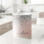 Caneca De Café Rosa Dourado - Monograma de prata rosa-claro<br><div class="desc">Rosa Dourado - Folha cor-de-rosa e folha de folhas esmeriladas Metálicas Brilhante Brilhante Nome do Monograma de Metal e Xícara de Café Inicial ou Mug. Isto faz o doce e perfeito aniversário de 16 anos, casamento, chá de panela, aniversário, chá de fraldas ou festa de solteira presente para alguém que...</div>