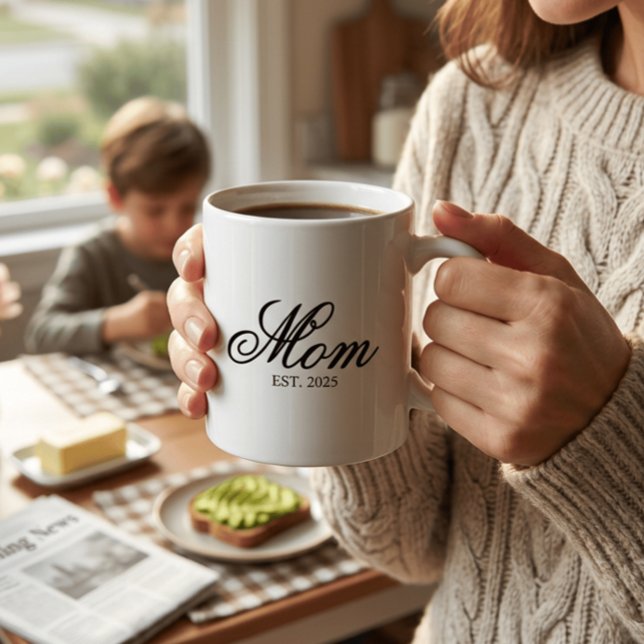 Caneca De Café Roteiro Elegante Preto Mãe Estabelecida (Criador carregado)