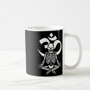 Caneca De Café Roupa de Esqueleto Yoga Meditação Om Engraçado Aum