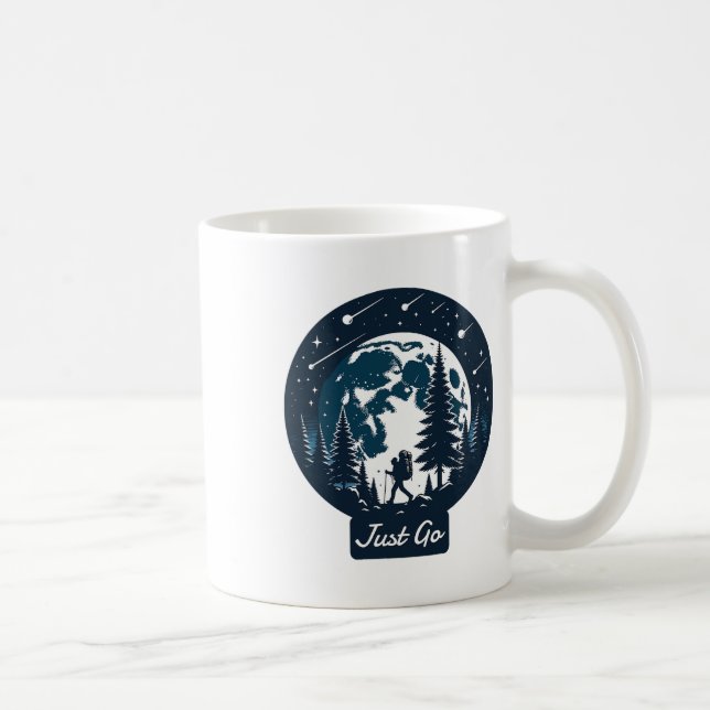 Caneca De Café Roupas Gráficas de Caminhada sob Luz da Lua Aventu (Direita)