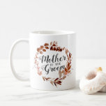 Caneca De Café Rua da Rua da Bela Russa e da Mãe do Noivo<br><div class="desc">Beleza Rústica Vinha Aquarela Boêmia Outono ou Design de outono com Vinhas pintadas com Boho, e Muita cor de laranja, ferrugem, vermelha, Borgonha, Marsala, folhas de pêssego e folhagem. Com elementos de linha desenhada à mão, Fontes amarradas à mão sujas e a Mãe de Wreath da caneca de café do...</div>
