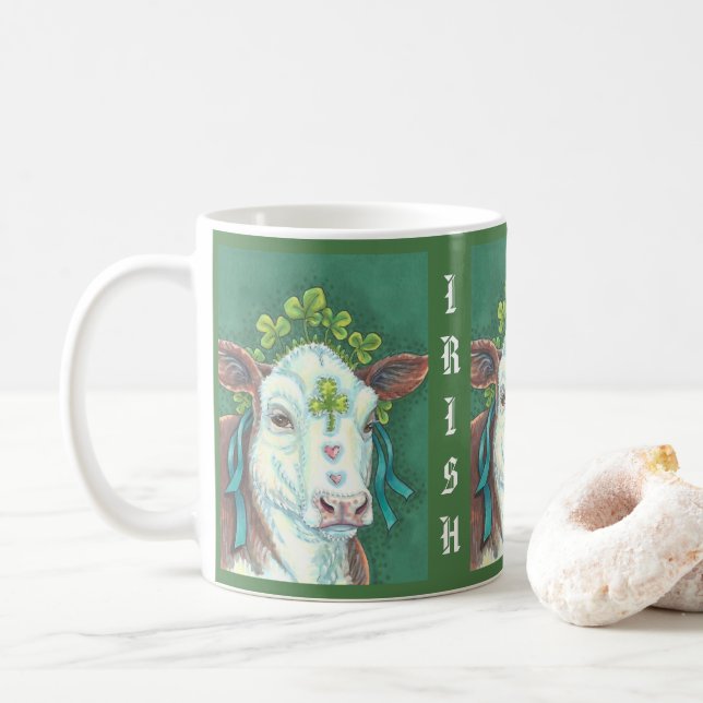 CANECA DE CAFÉ RUAS DE AGRICULTORES IRLANDESAS. VACA DE PATRICK (Com Donut)