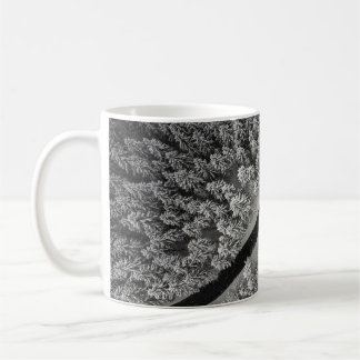 CANECA DE CAFÉ RUG DE ÁREA FLORAL BRANCA E NEGRA