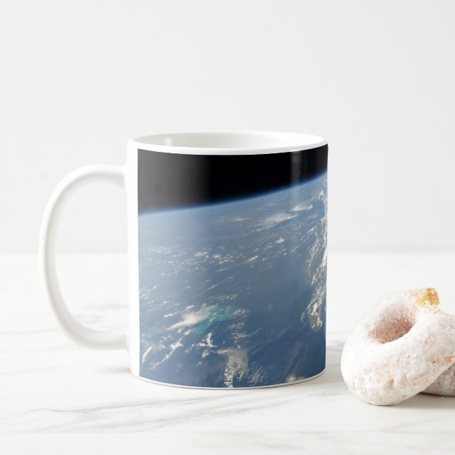 Caneca De Café Saharan Dust soprando Westward No Atlântico. (Com Donut)