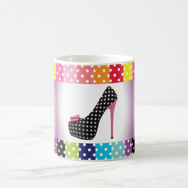 Caneca De Café Salto alto preto & branco do rosa das bolinhas (Centro)