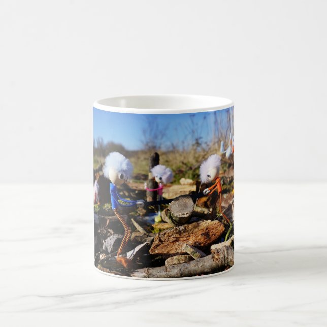 Caneca De Café Samenwerking van Fubby poppetjes op een houtwerkpl (Centro)