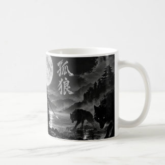 Caneca De Café Samurai Lobo Solitário sob a Lua – Arte Kanji (孤狼)