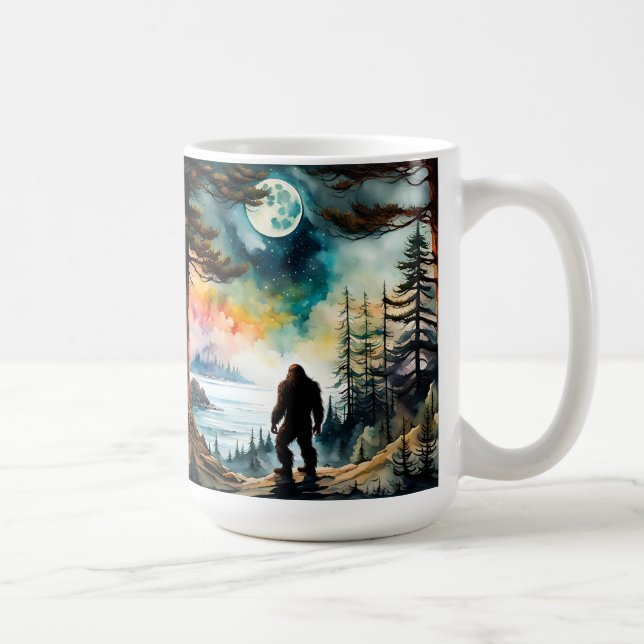 Caneca De Café Sasquatch em pé sob a luz da lua (Direita)