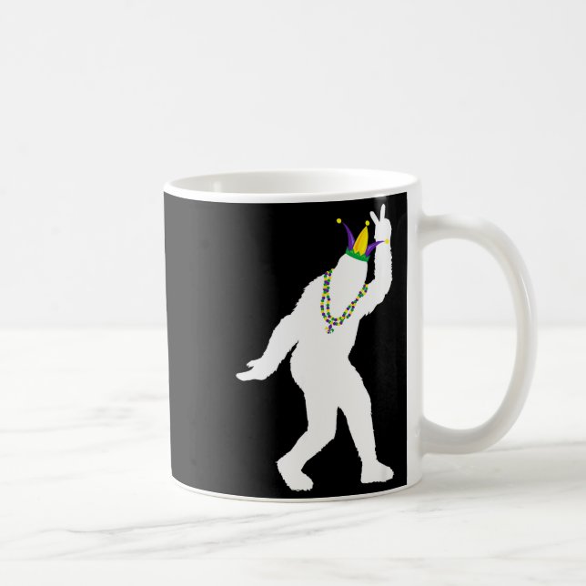 Caneca De Café Sasquatch mascarada mardi gras crente bigfoot (Direita)