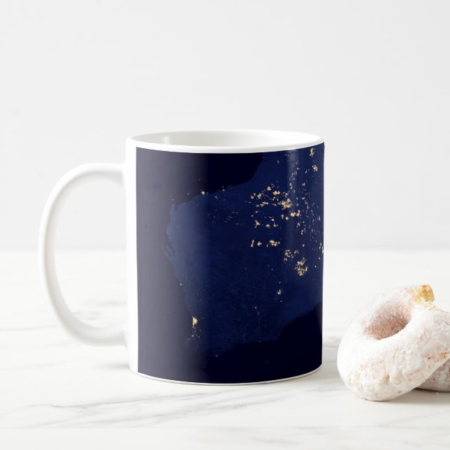 Caneca De Café Satélite As Luzes Noturnas Da Austrália. (Com Donut)
