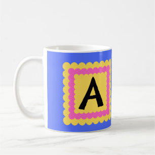 Caneca De Café Scallop Alphabet Monogramas design escalopado