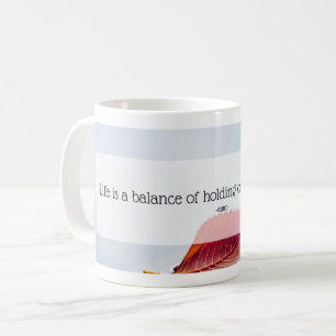 Caneca De Café Segurando, soltando: Lei de Balanceamento da Vida