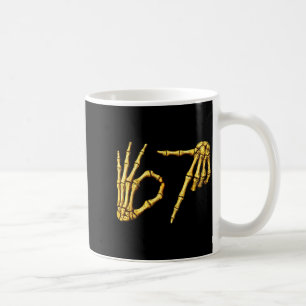Caneca De Café Seis Sete 6 7 Meme Engraçado Esqueleto Mãos Sinal