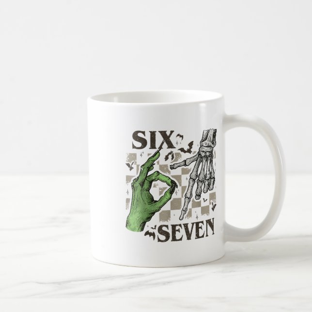 Caneca De Café Seis Sete Sinal de Mão de Esqueleto Meme Dia das B (Direita)
